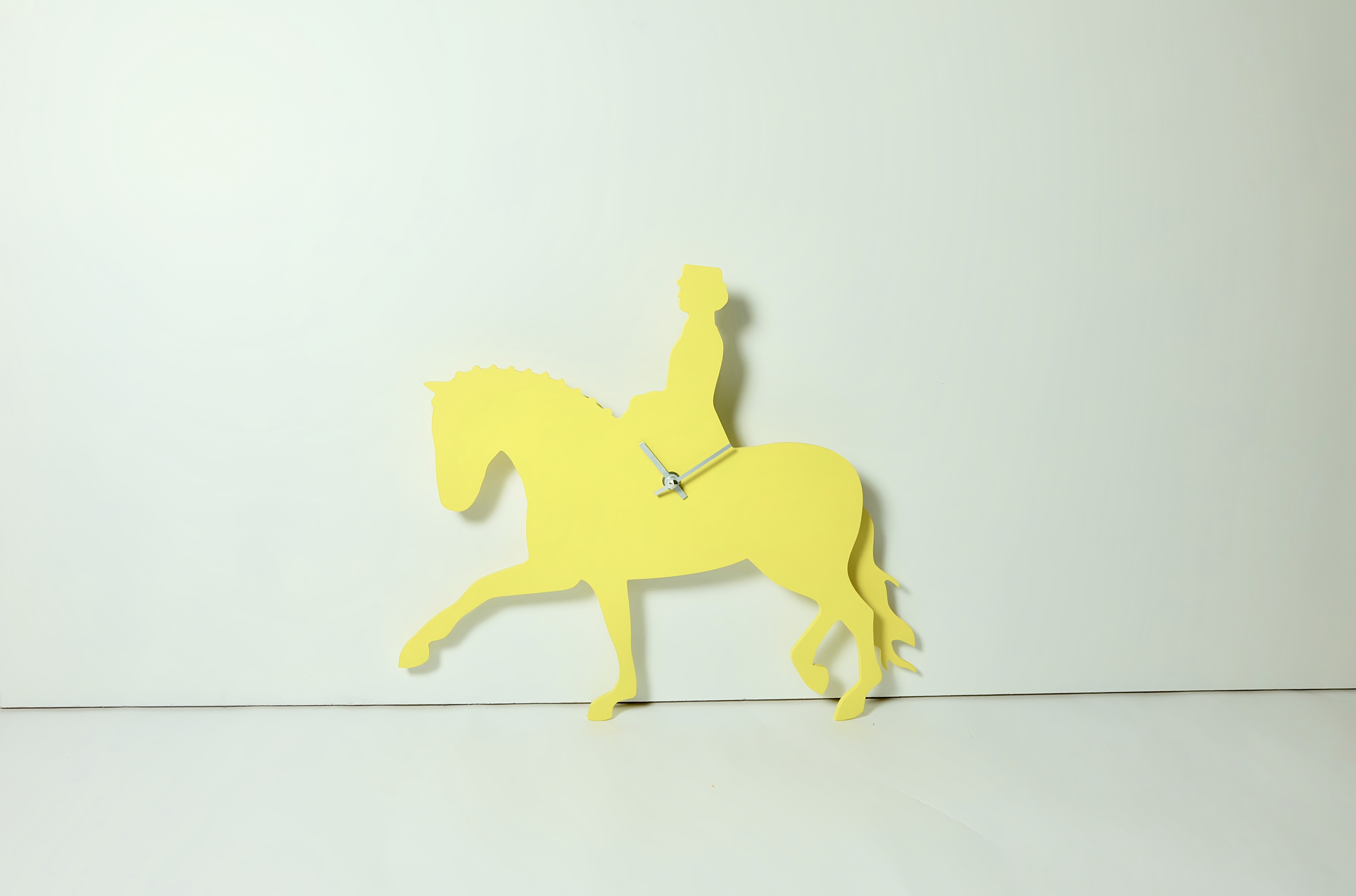 Yellow dressage clock with wagging tail - last one! - The Yellow dressage clock with wagging tail - last one! - The